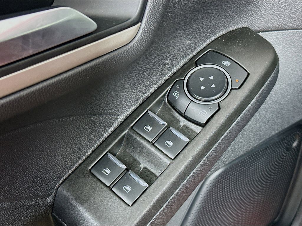 Thumbnail: 2021 Ford Escape - 30