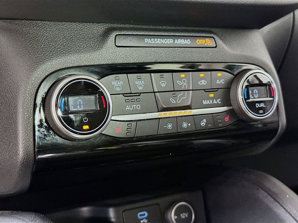 Thumbnail: 2021 Ford Escape - 22