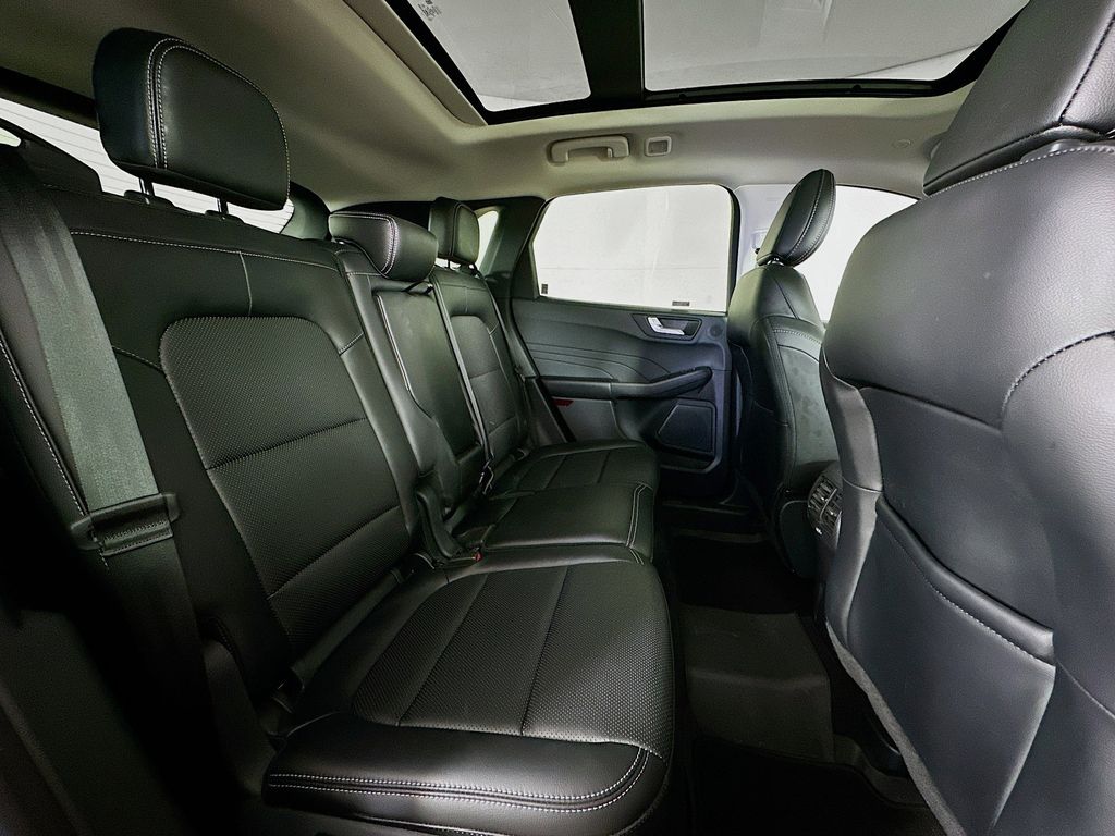 Thumbnail: 2021 Ford Escape - 33