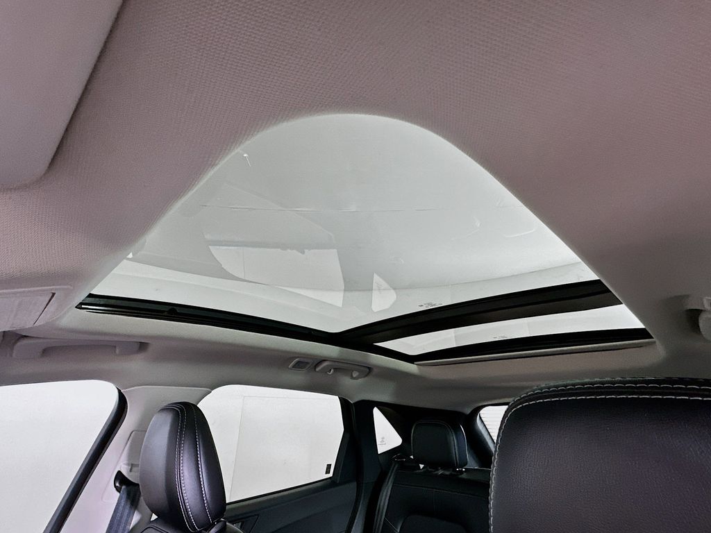 Thumbnail: 2021 Ford Escape - 32