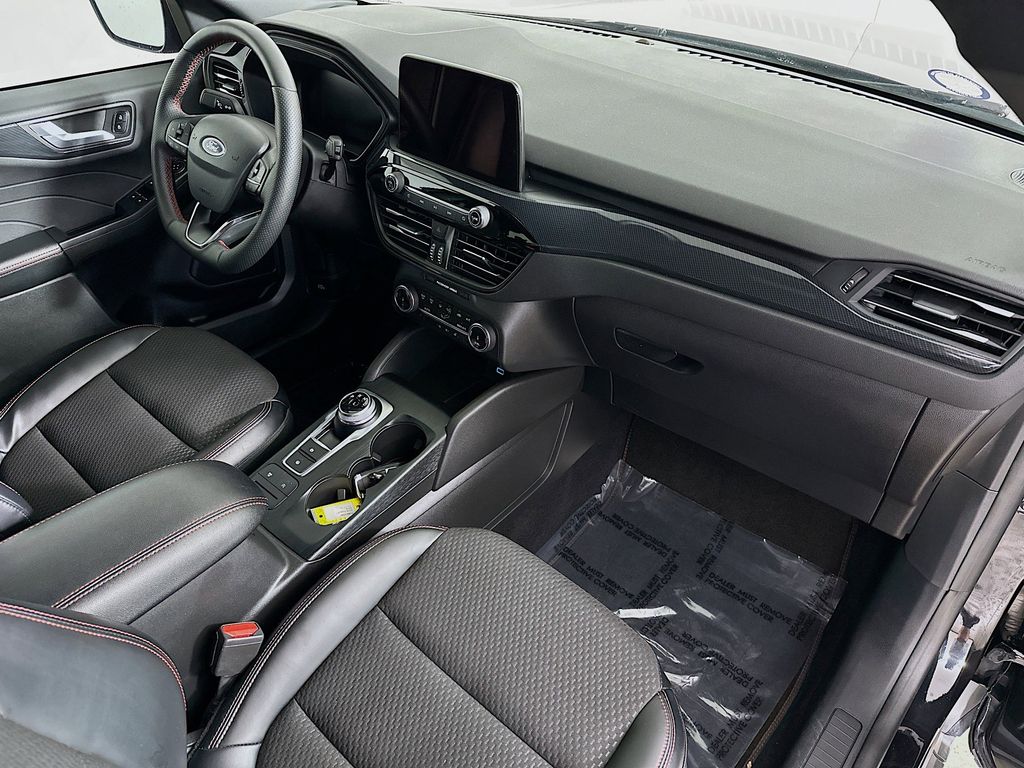 Thumbnail: 2023 Ford Escape - 32