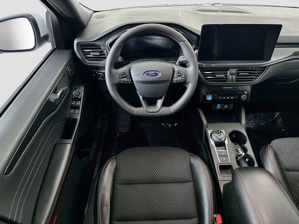 Thumbnail: 2023 Ford Escape - 10