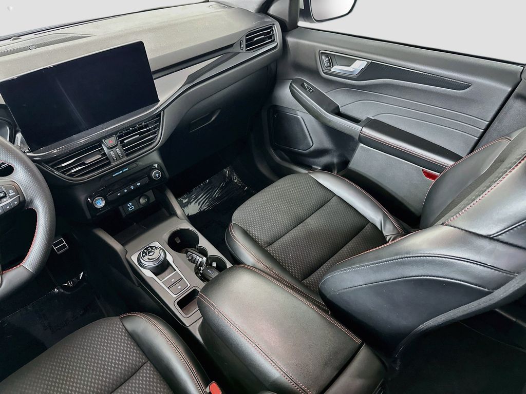 Thumbnail: 2023 Ford Escape - 14