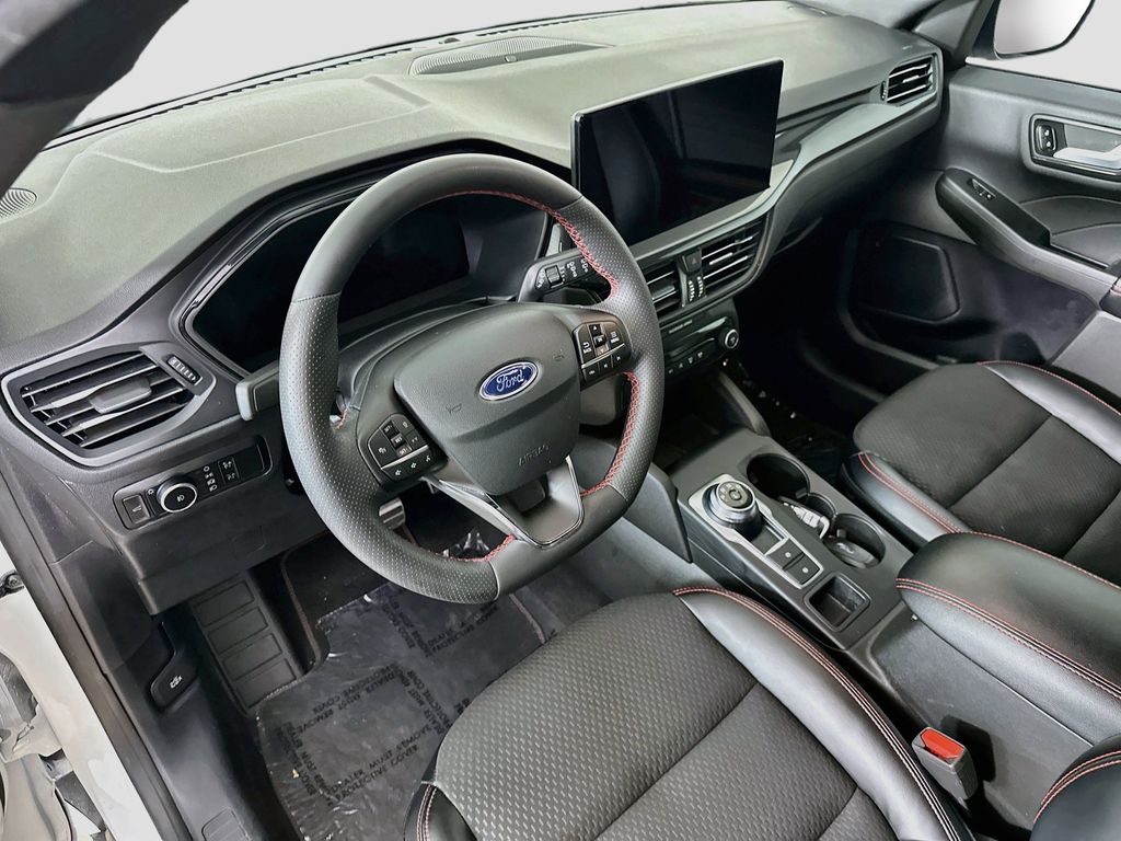 Thumbnail: 2023 Ford Escape - 2