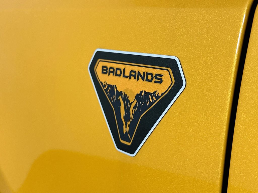 Thumbnail: 2021 Ford Bronco - 6
