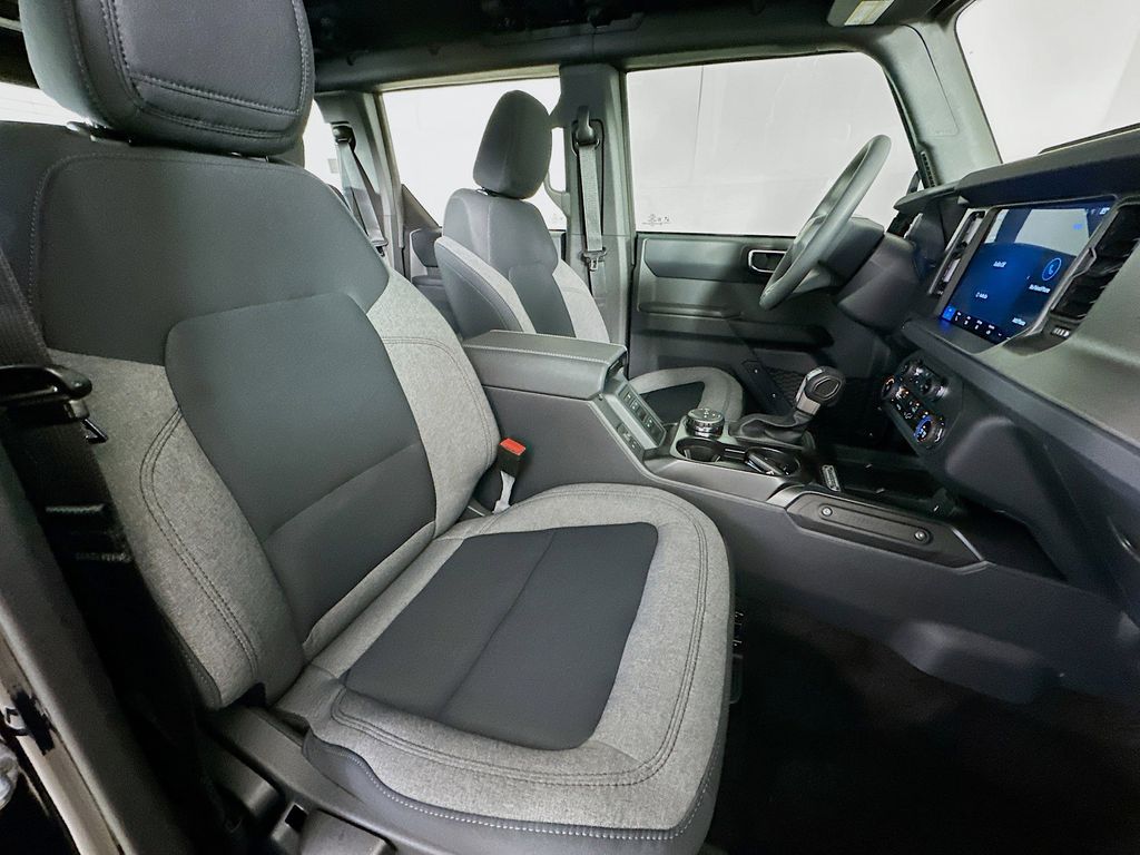 Thumbnail: 2025 Ford Bronco - 10