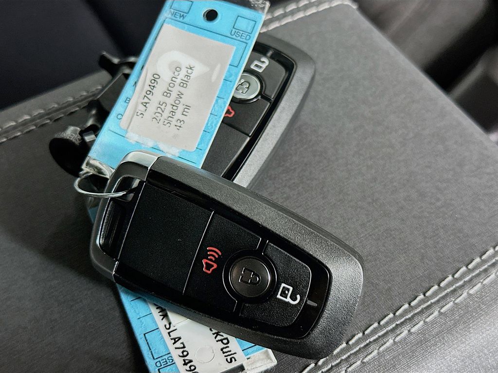 Thumbnail: 2025 Ford Bronco - 18