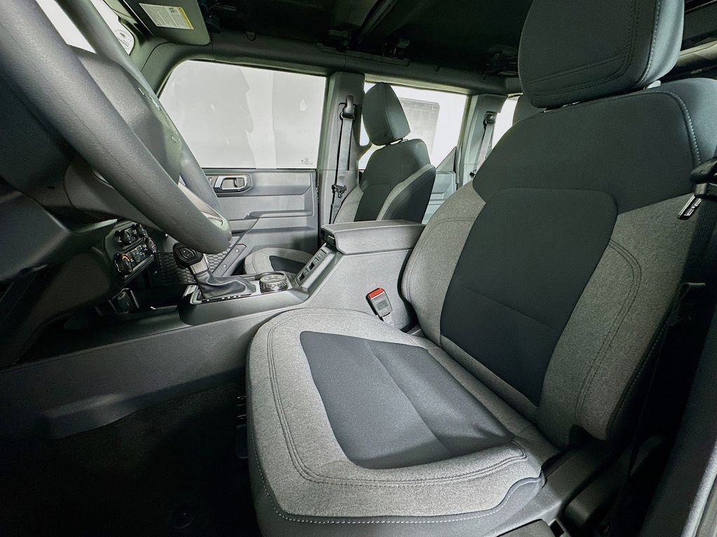 Thumbnail: 2025 Ford Bronco - 9