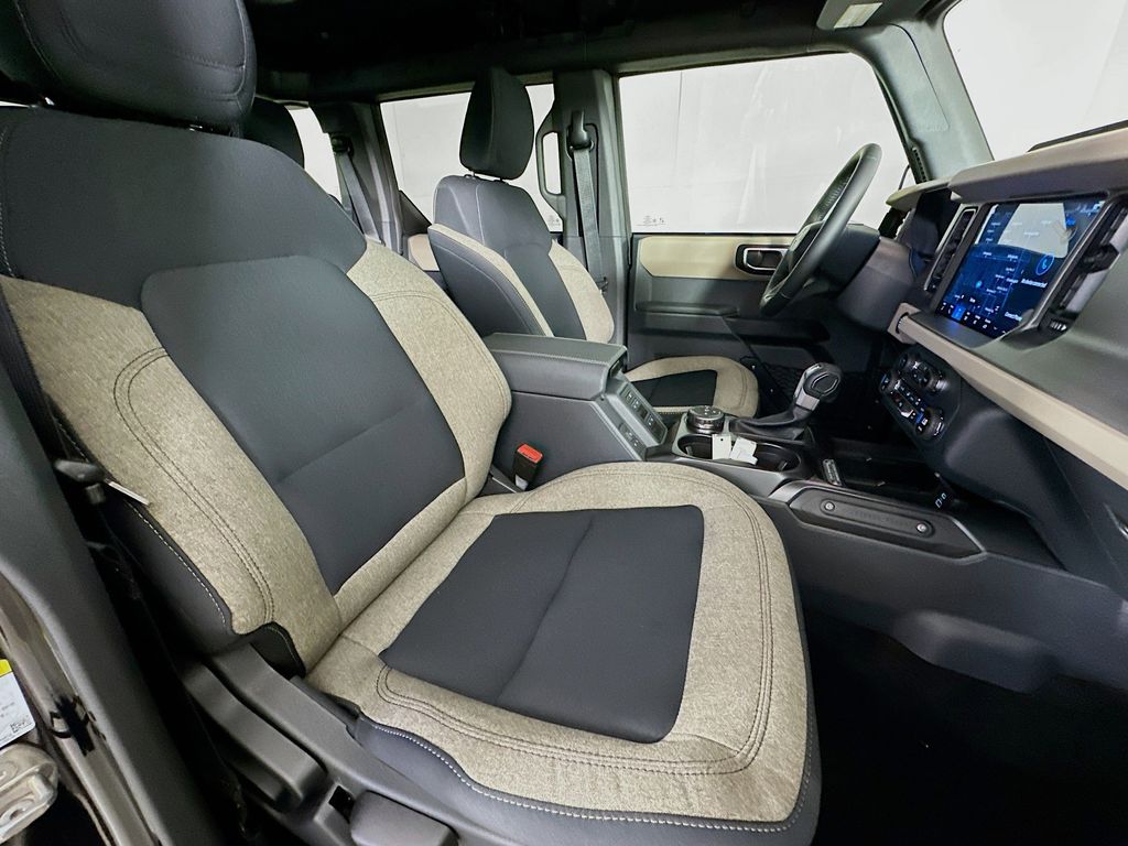 Thumbnail: 2025 Ford Bronco - 12