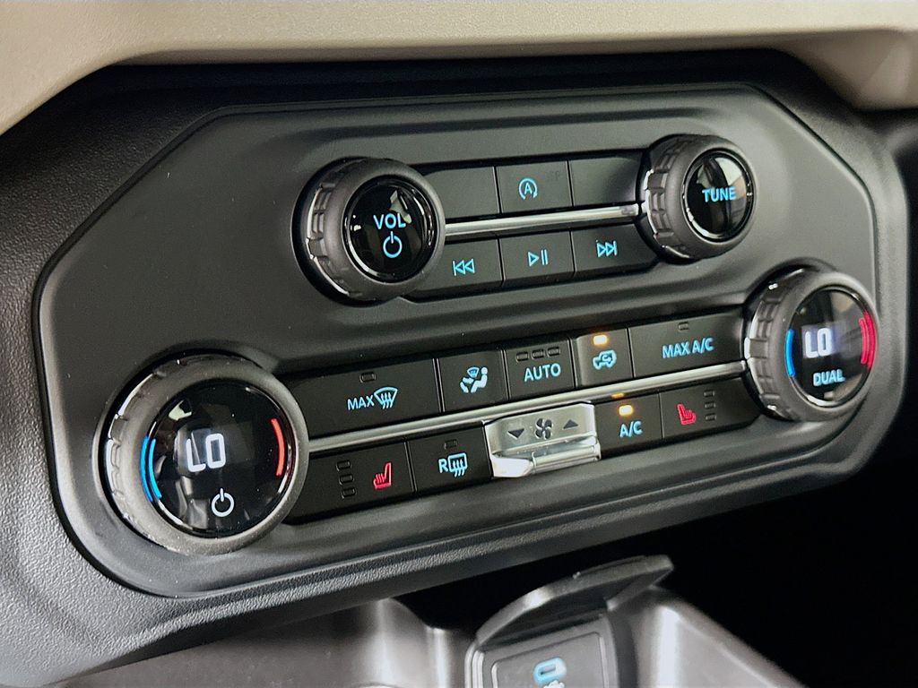 Thumbnail: 2025 Ford Bronco - 22