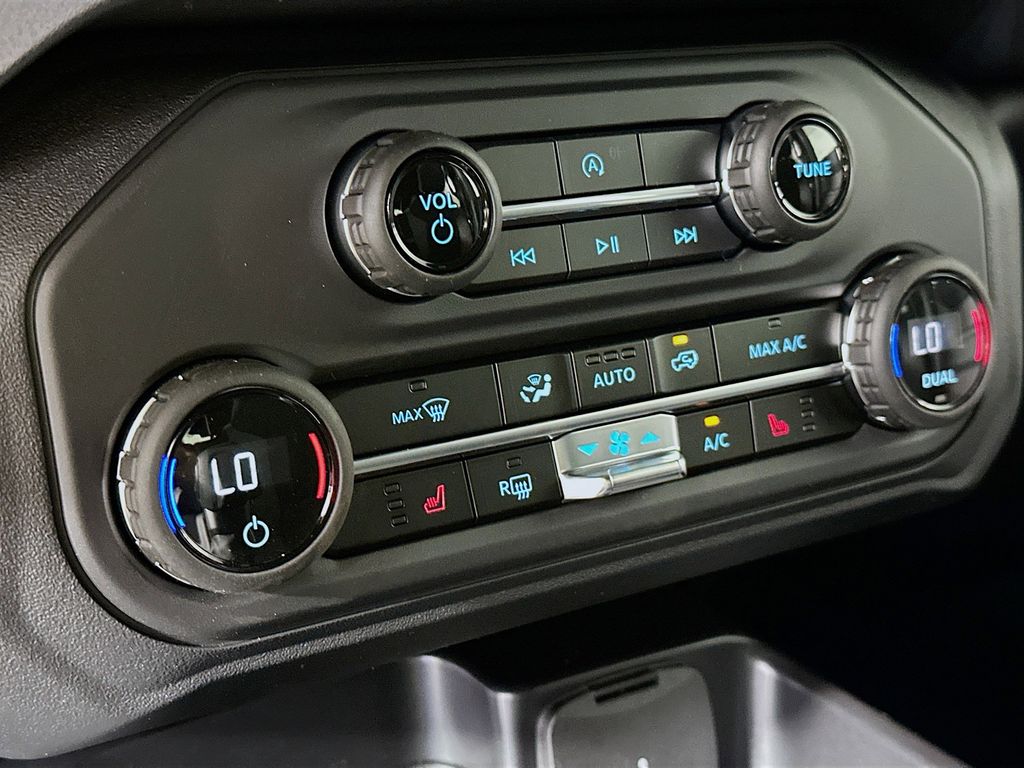 Thumbnail: 2025 Ford Bronco - 23