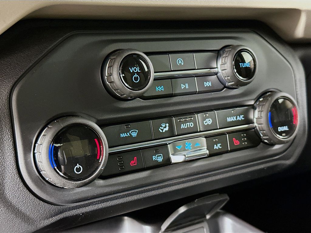 Thumbnail: 2025 Ford Bronco - 22