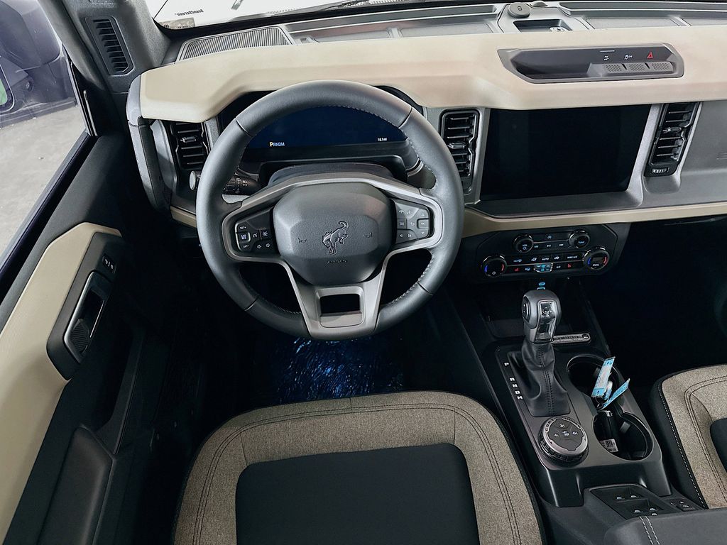 Thumbnail: 2025 Ford Bronco - 9