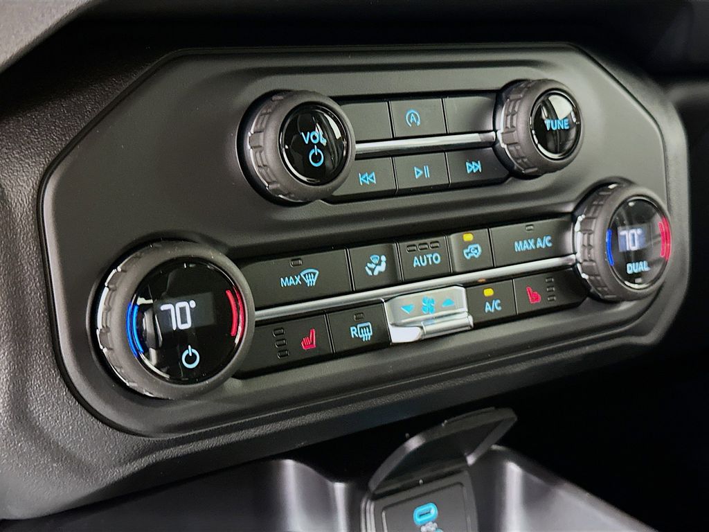 Thumbnail: 2025 Ford Bronco - 23