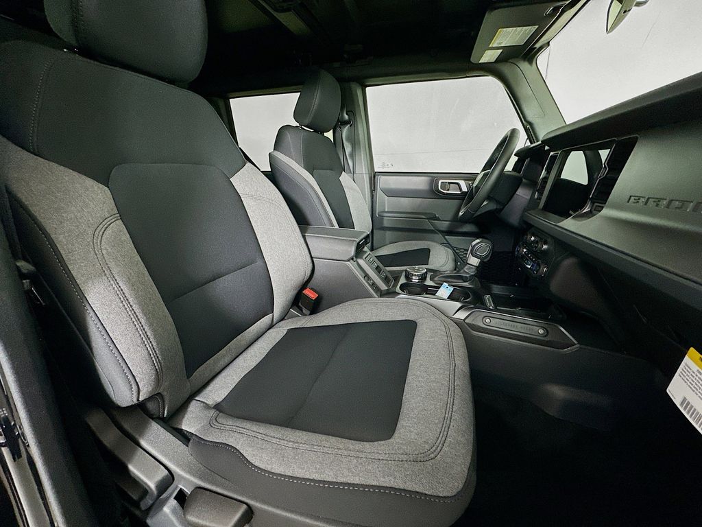 Thumbnail: 2025 Ford Bronco - 11