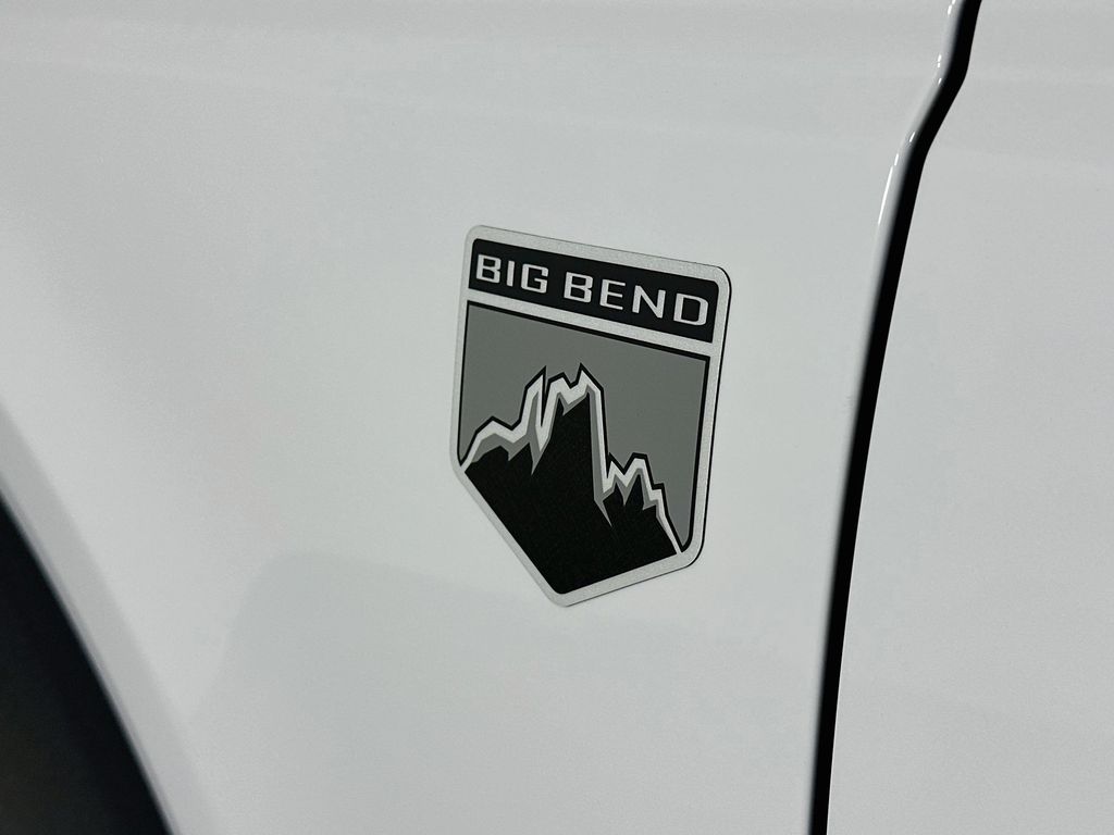Thumbnail: 2026 Ford Bronco - 6