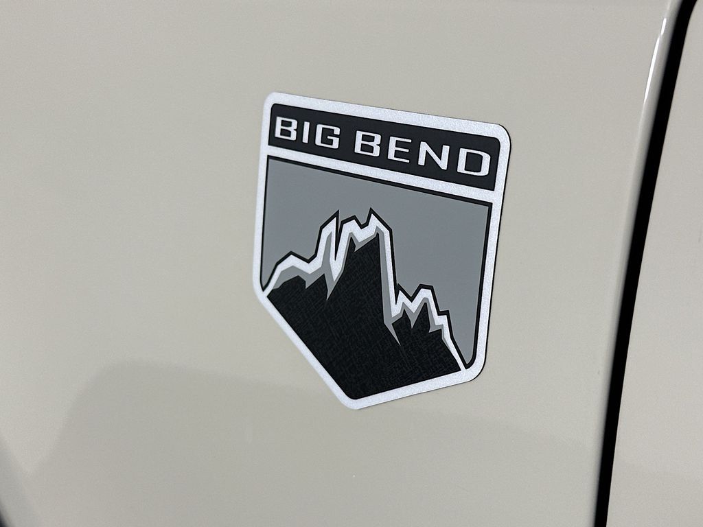 Thumbnail: 2026 Ford Bronco - 6