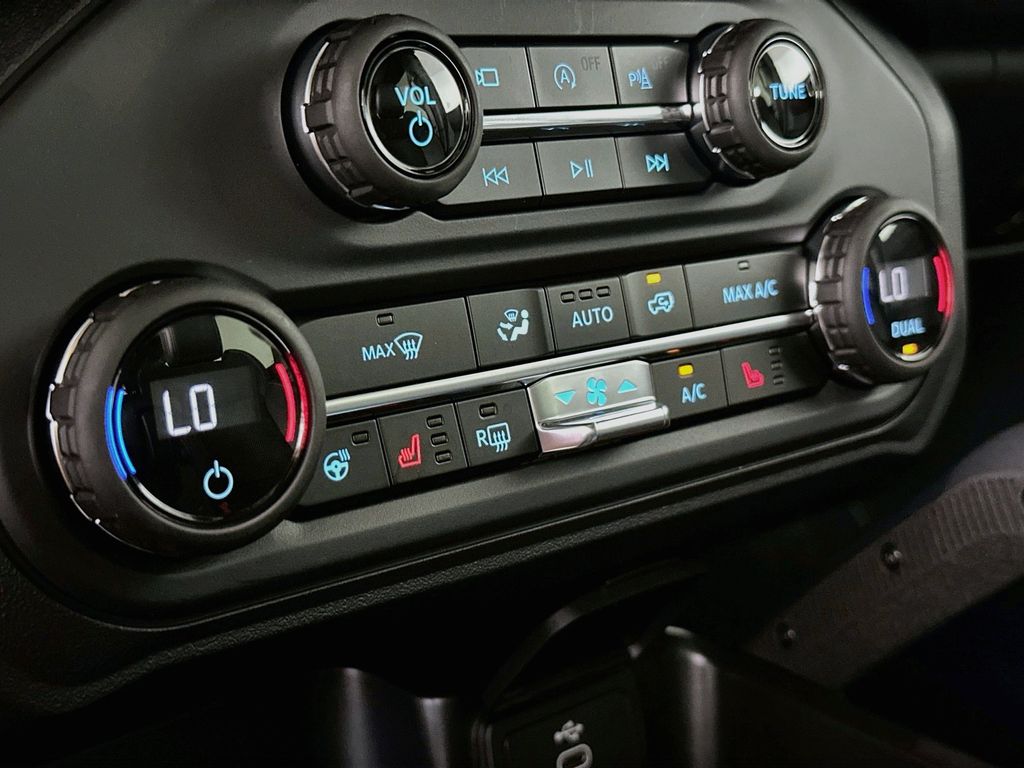 Thumbnail: 2026 Ford Bronco - 24
