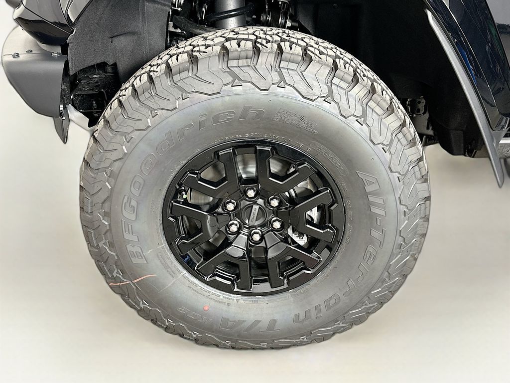 Thumbnail: 2026 Ford Bronco - 8