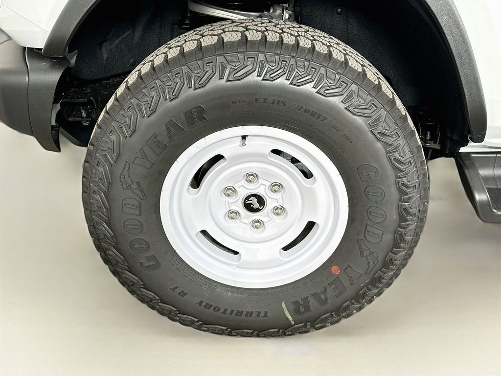 Thumbnail: 2026 Ford Bronco - 8