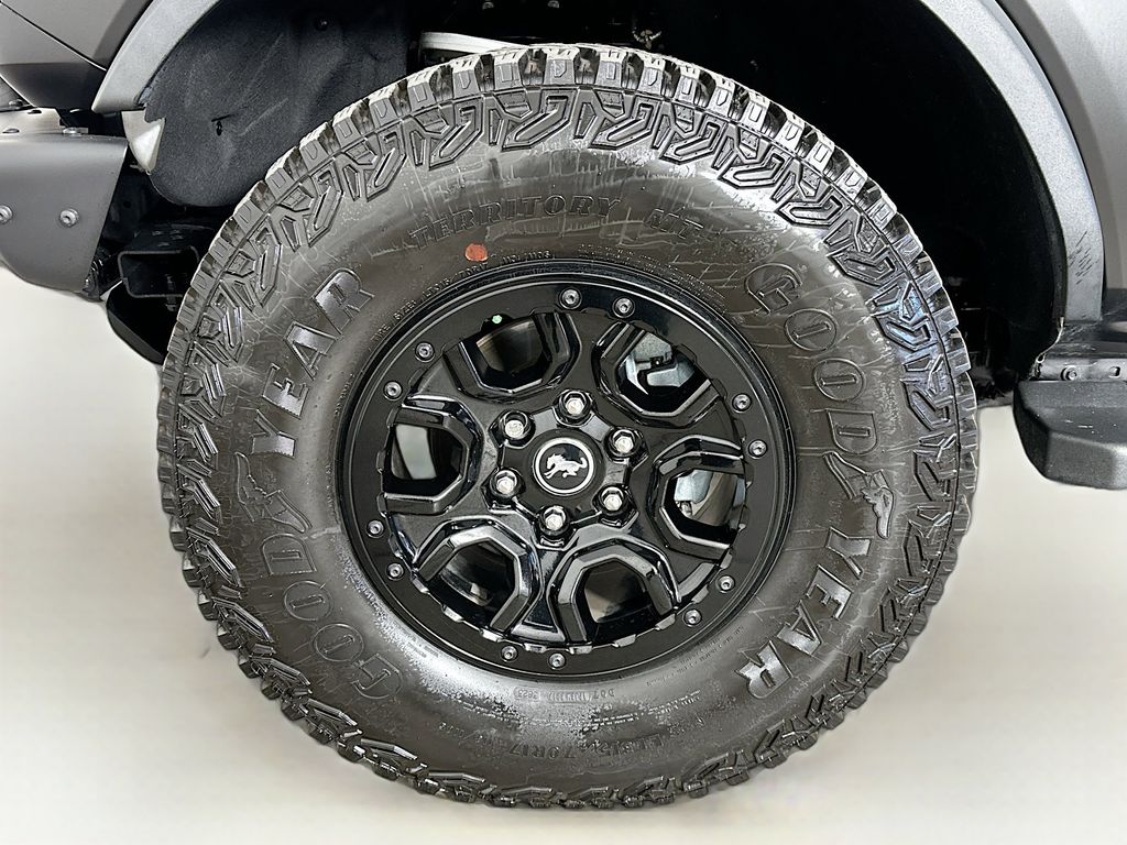Thumbnail: 2021 Ford Bronco - 7