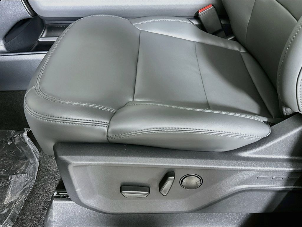 Thumbnail: 2027 Ford Expedition MAX - 28