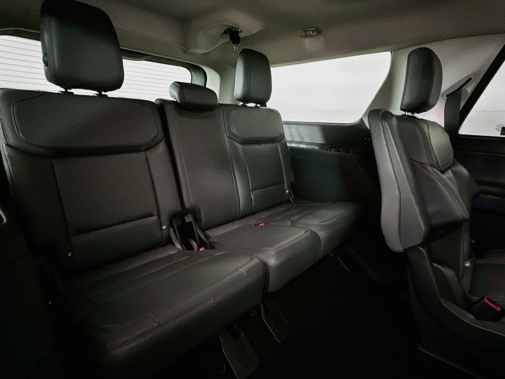 Thumbnail: 2027 Ford Expedition MAX - 29