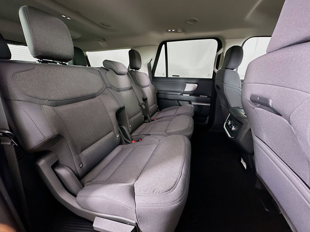 Thumbnail: 2026 Ford Expedition MAX - 31