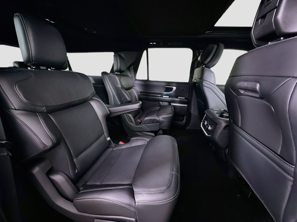 Thumbnail: 2027 Ford Expedition MAX - 32