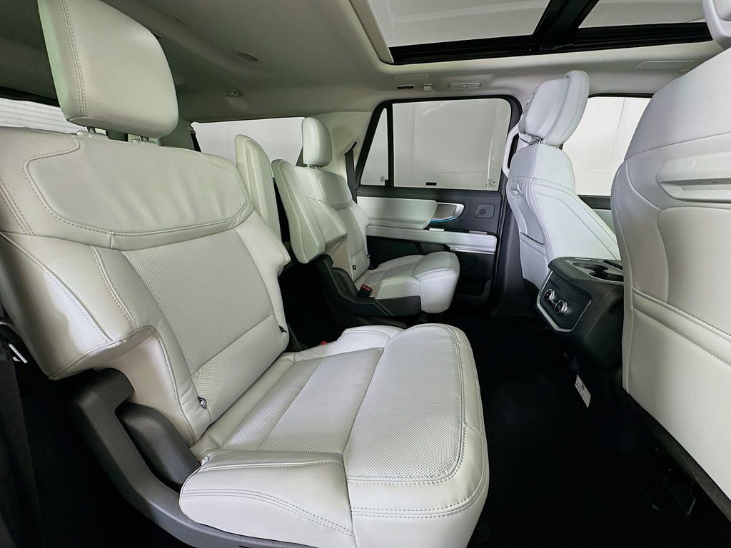 Thumbnail: 2026 Ford Expedition MAX - 34