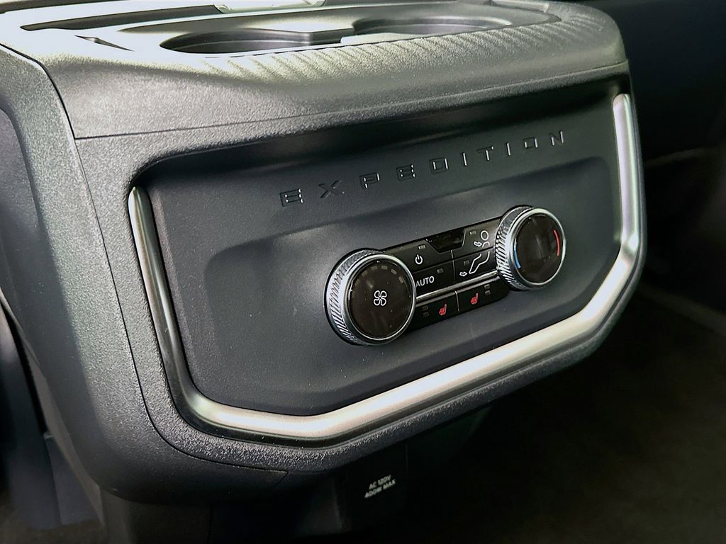 Thumbnail: 2026 Ford Expedition MAX - 21