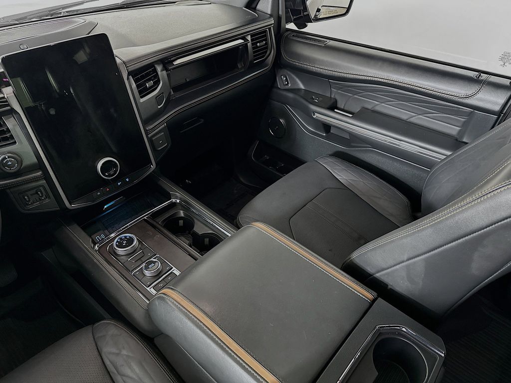 Thumbnail: 2022 Ford Expedition MAX - 14