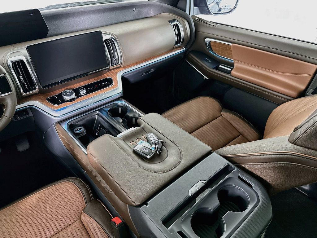 Thumbnail: 2027 Ford Expedition MAX - 12