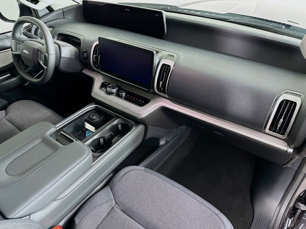 Thumbnail: 2026 Ford Expedition - 32