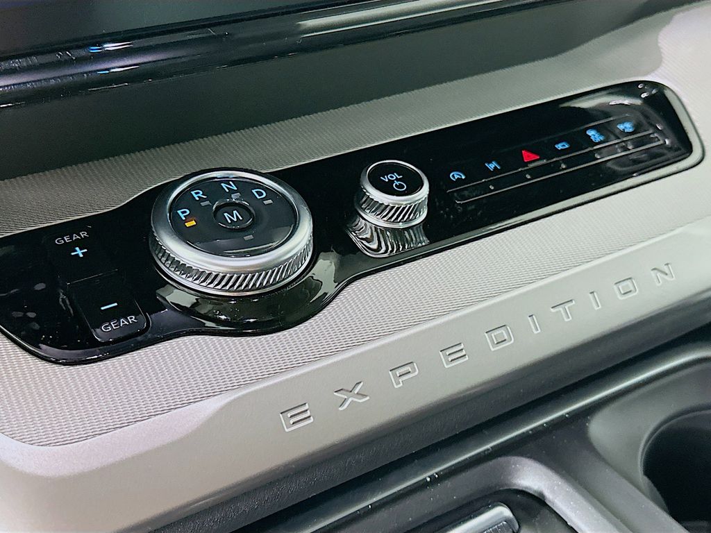 Thumbnail: 2026 Ford Expedition - 20