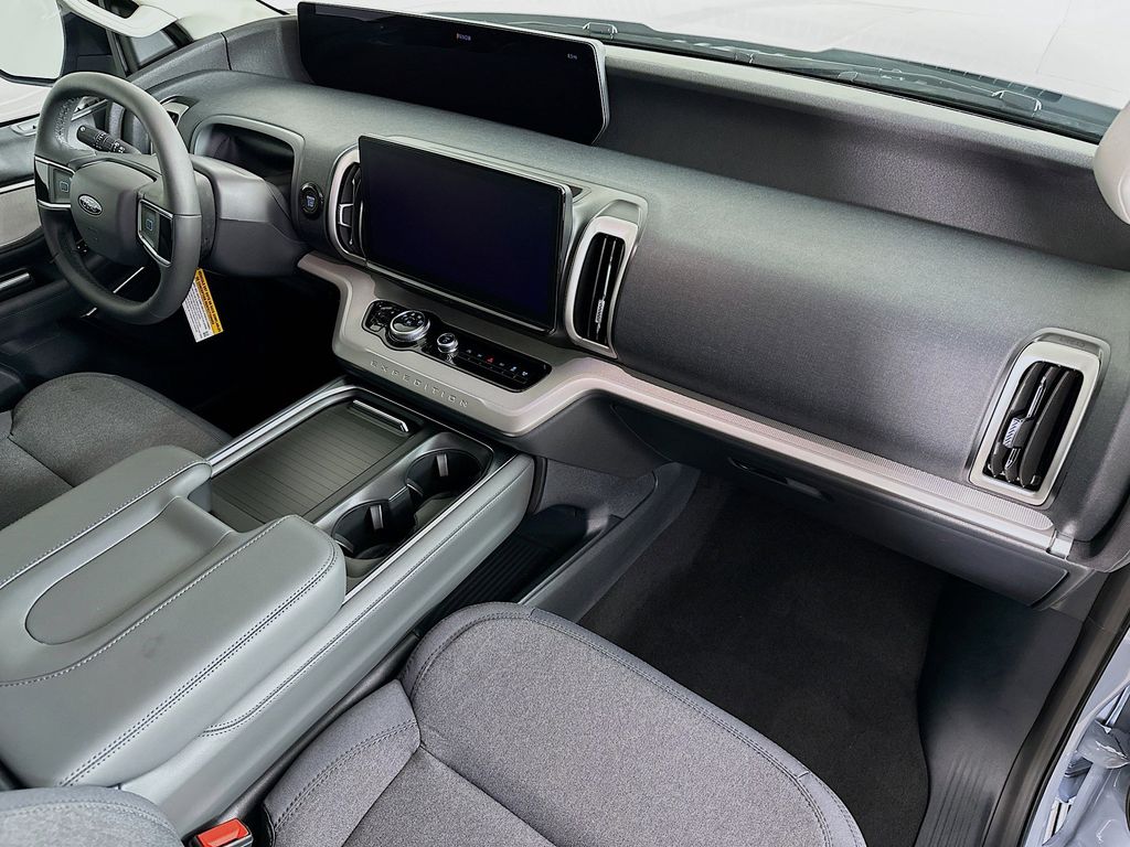 Thumbnail: 2026 Ford Expedition - 31