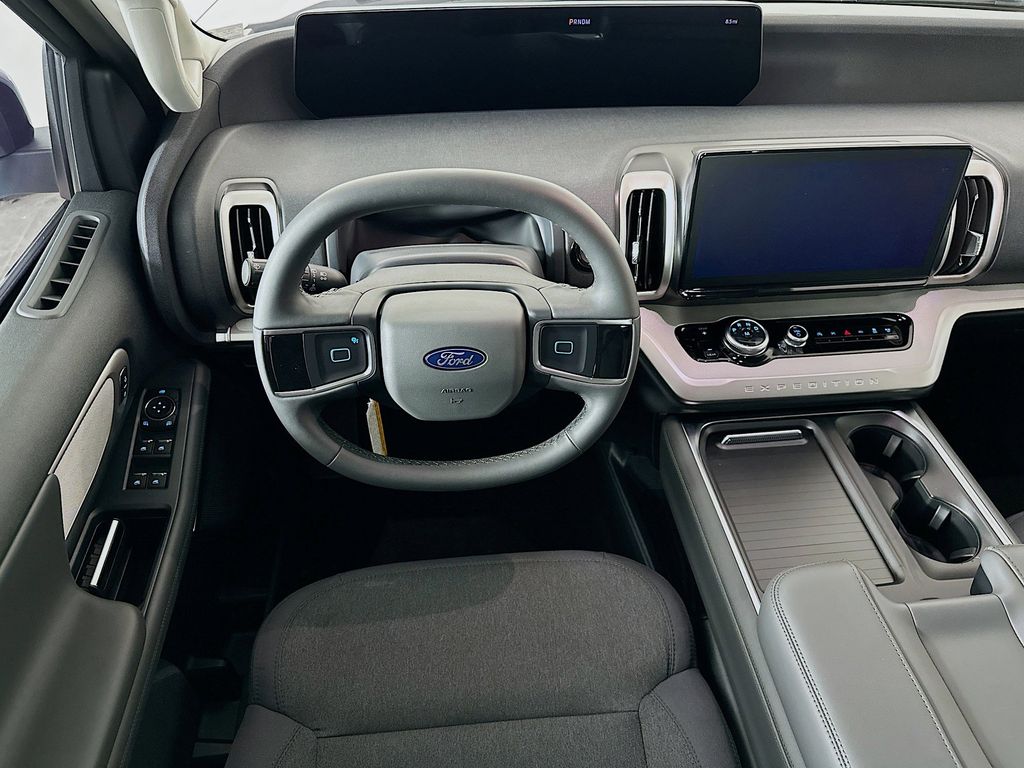 Thumbnail: 2026 Ford Expedition - 9