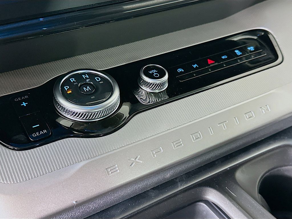 Thumbnail: 2026 Ford Expedition - 20