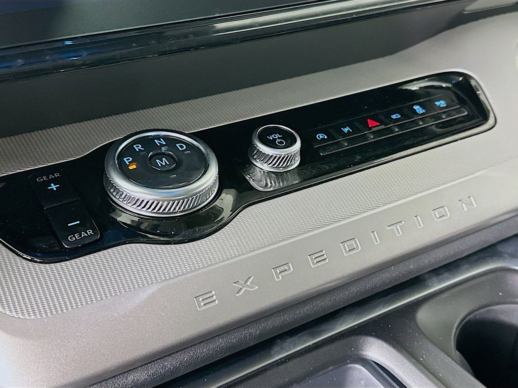 Thumbnail: 2026 Ford Expedition - 20