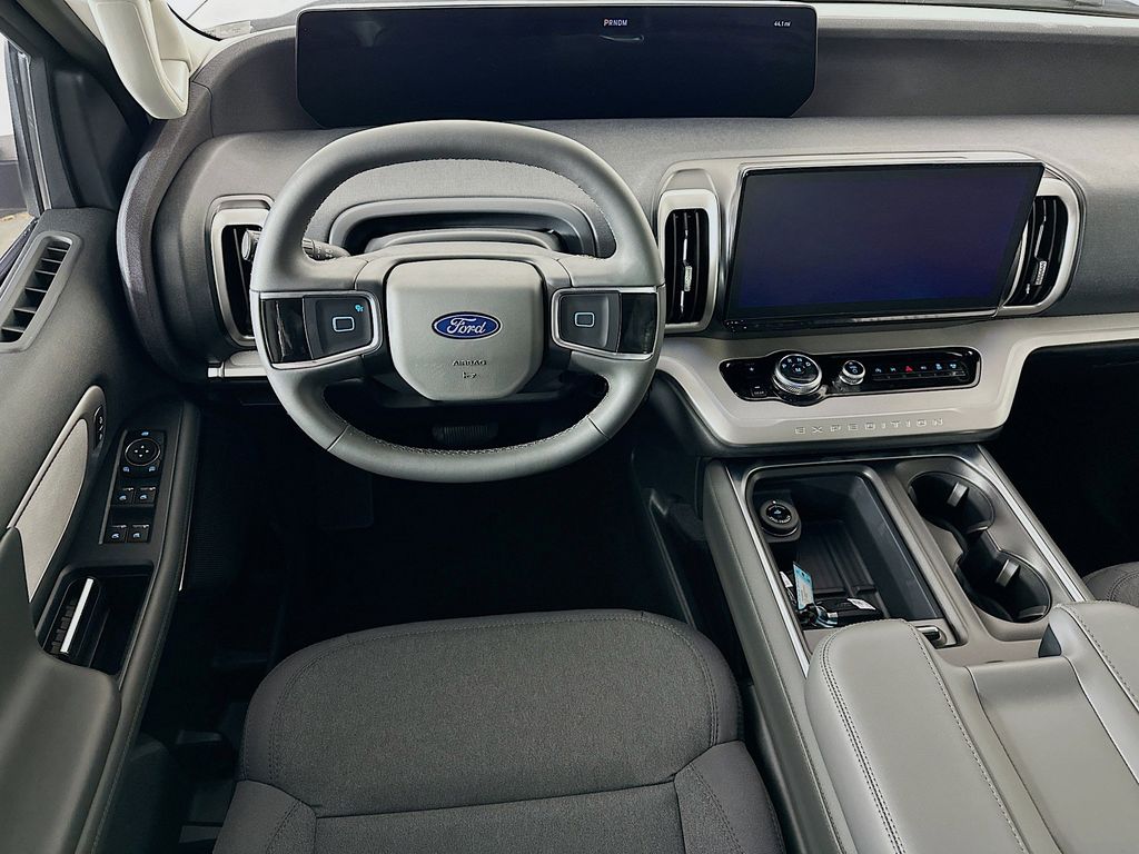 Thumbnail: 2026 Ford Expedition - 9