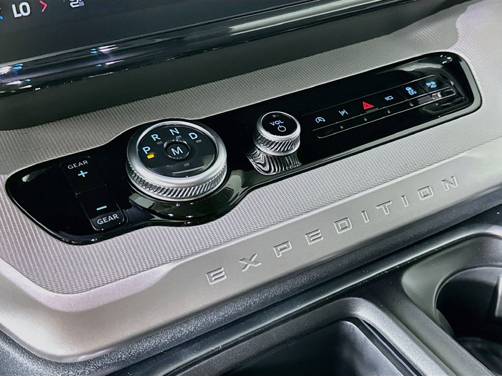 Thumbnail: 2027 Ford Expedition - 19