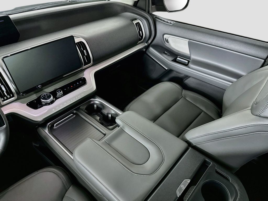 Thumbnail: 2027 Ford Expedition - 13