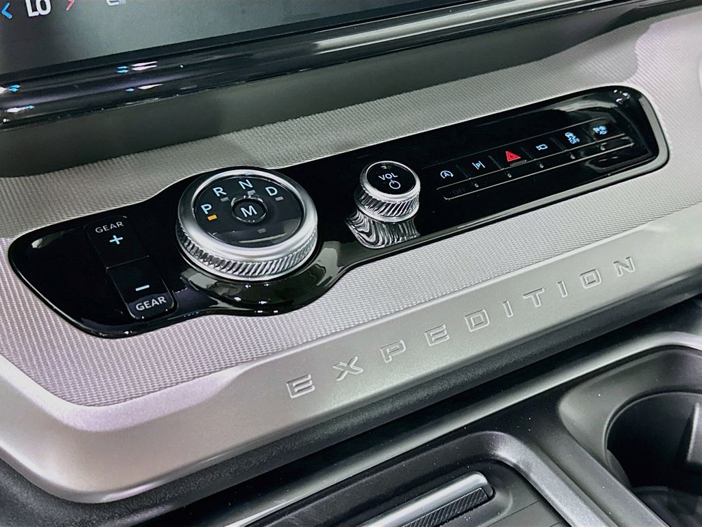 Thumbnail: 2027 Ford Expedition - 20
