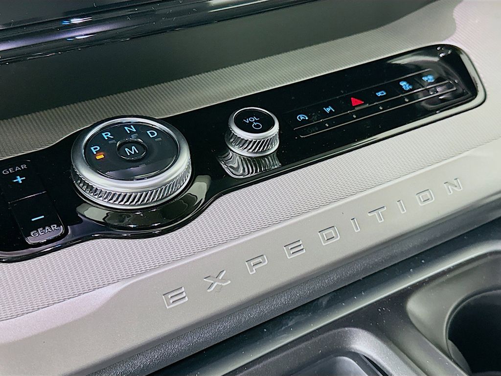 Thumbnail: 2026 Ford Expedition - 22