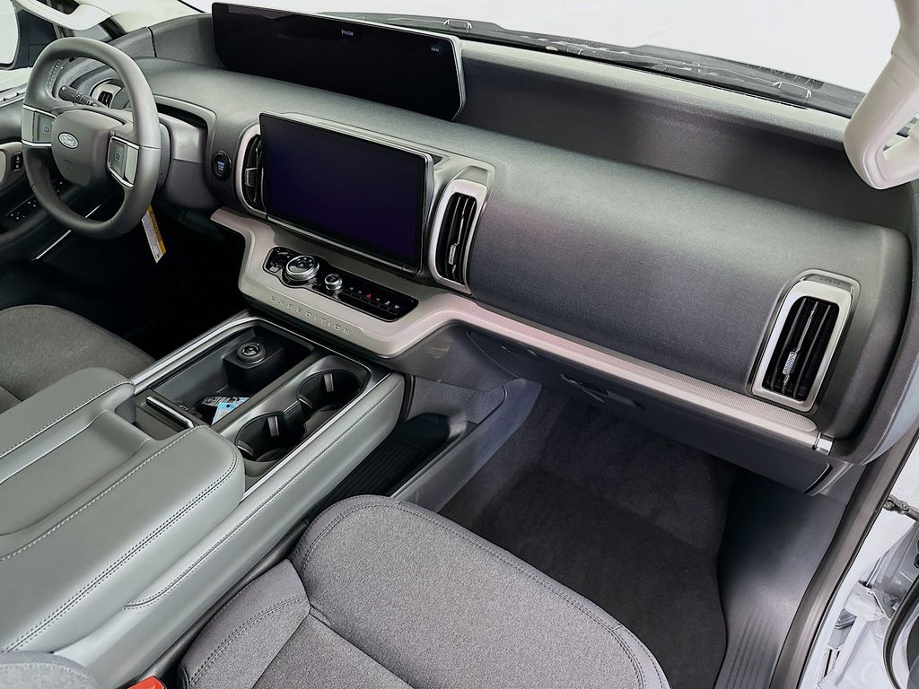 Thumbnail: 2026 Ford Expedition - 32