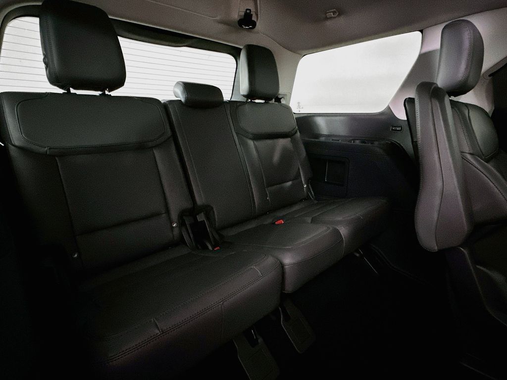 Thumbnail: 2027 Ford Expedition - 31