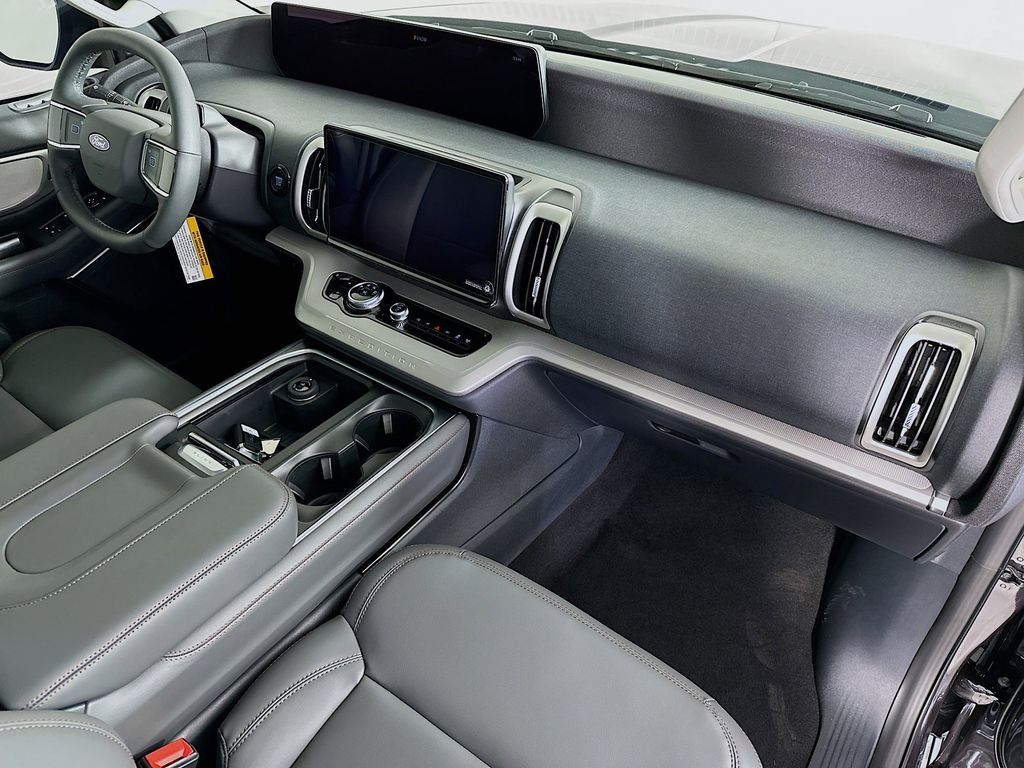 Thumbnail: 2025 Ford Expedition - 33