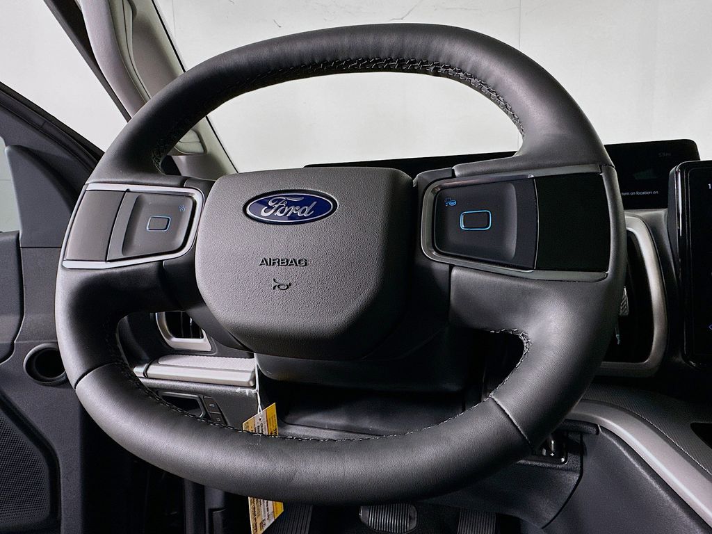 Thumbnail: 2025 Ford Expedition - 15