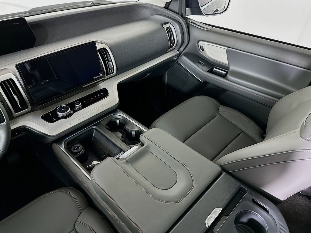 Thumbnail: 2025 Ford Expedition - 14