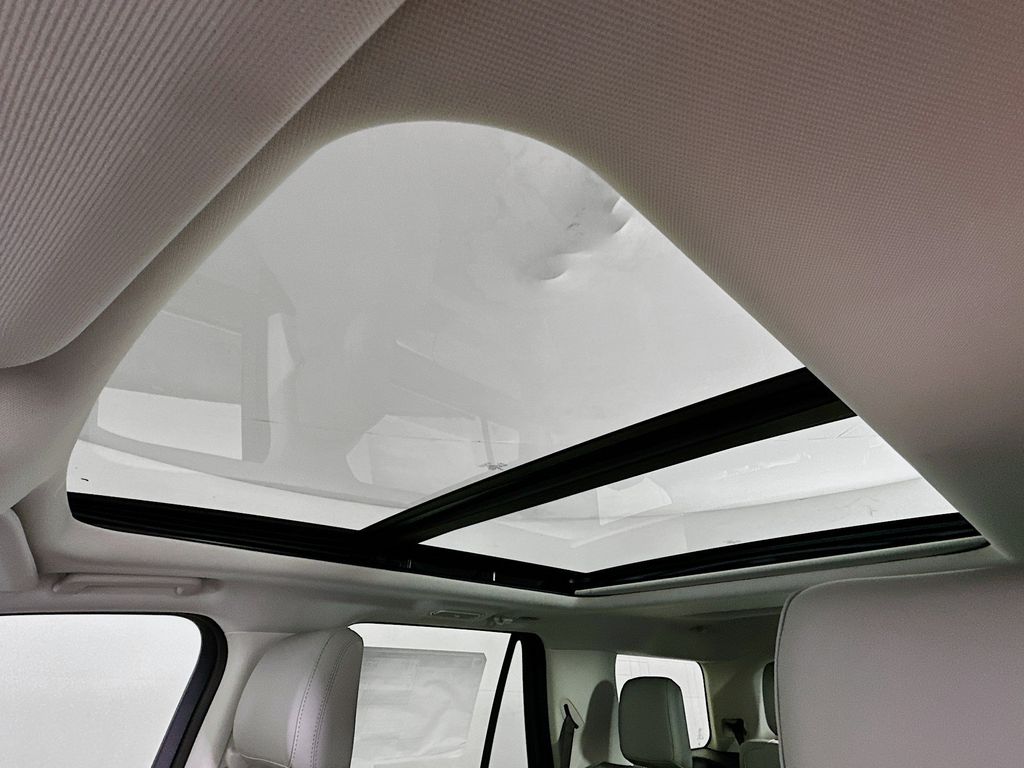 Thumbnail: 2025 Ford Expedition - 31